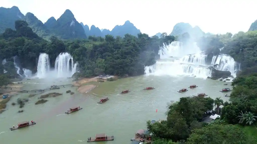 边关新声:多元文化碰撞下的文旅新图景