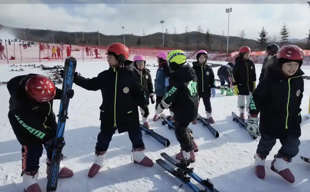 吉林雪假开启儿童冰雪奇缘