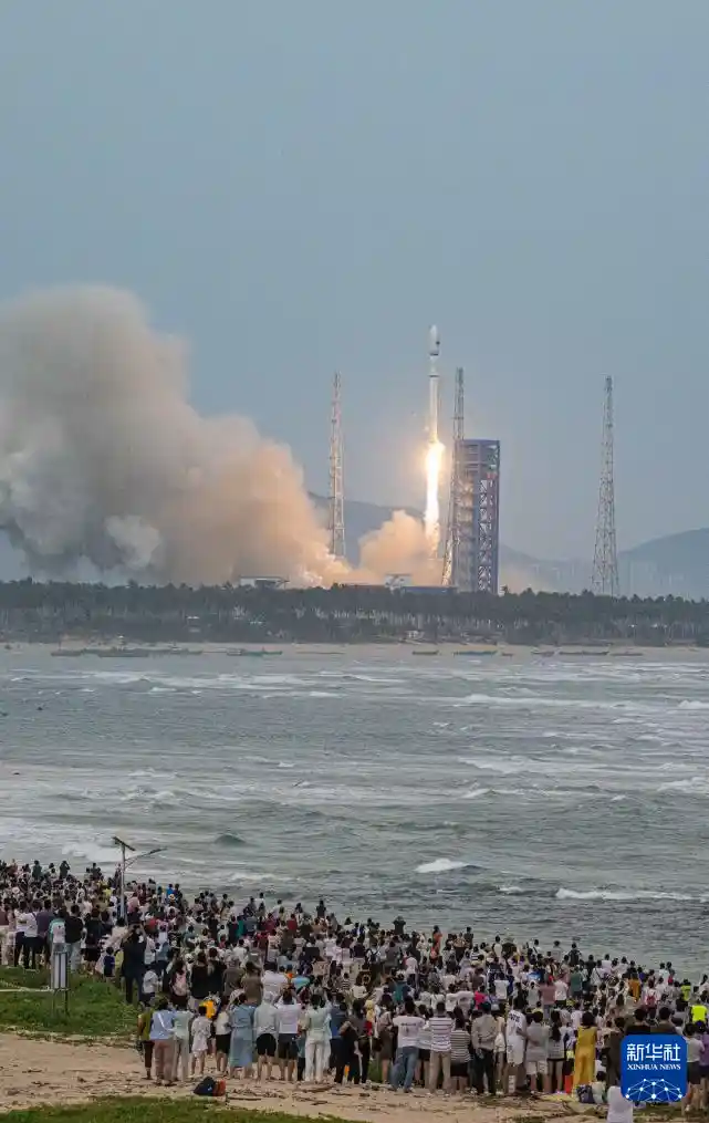 星链再添新成员:我国成功发射卫星互联网低轨07组卫星